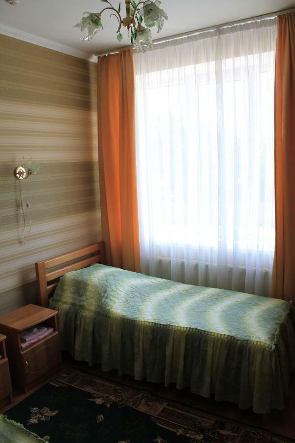 ホテル Kremin Kremenetsʼ エクステリア 写真
